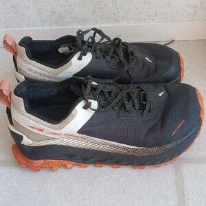 Altra Olympus 4 trail running shoes